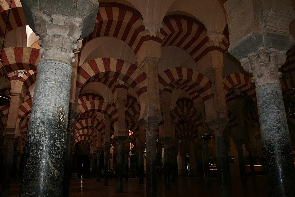 Arches, Cathedral of Cordoba (5909021034)